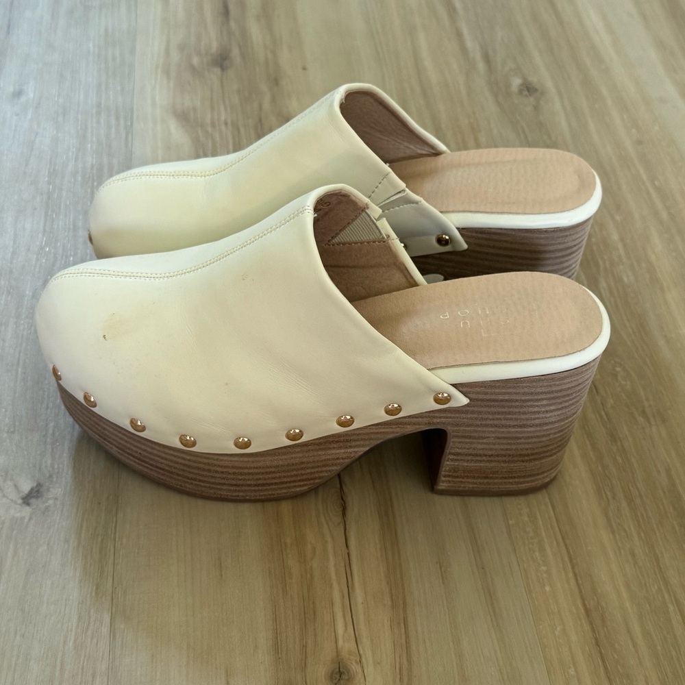 Women's Cream Platform Clogs